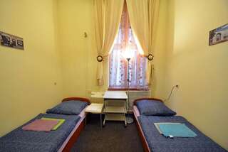 Проживание в семье Apartaments Piotrkowska Лодзь Двухместный номер с 2 отдельными кроватями и собственной ванной комнатой-3